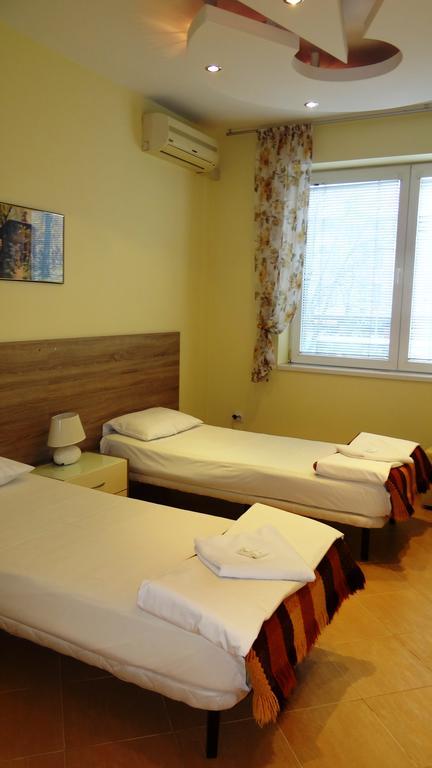 Guest Rooms Kom София Номер фото