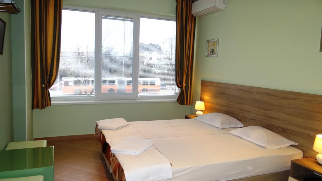 Guest Rooms Kom София Номер фото